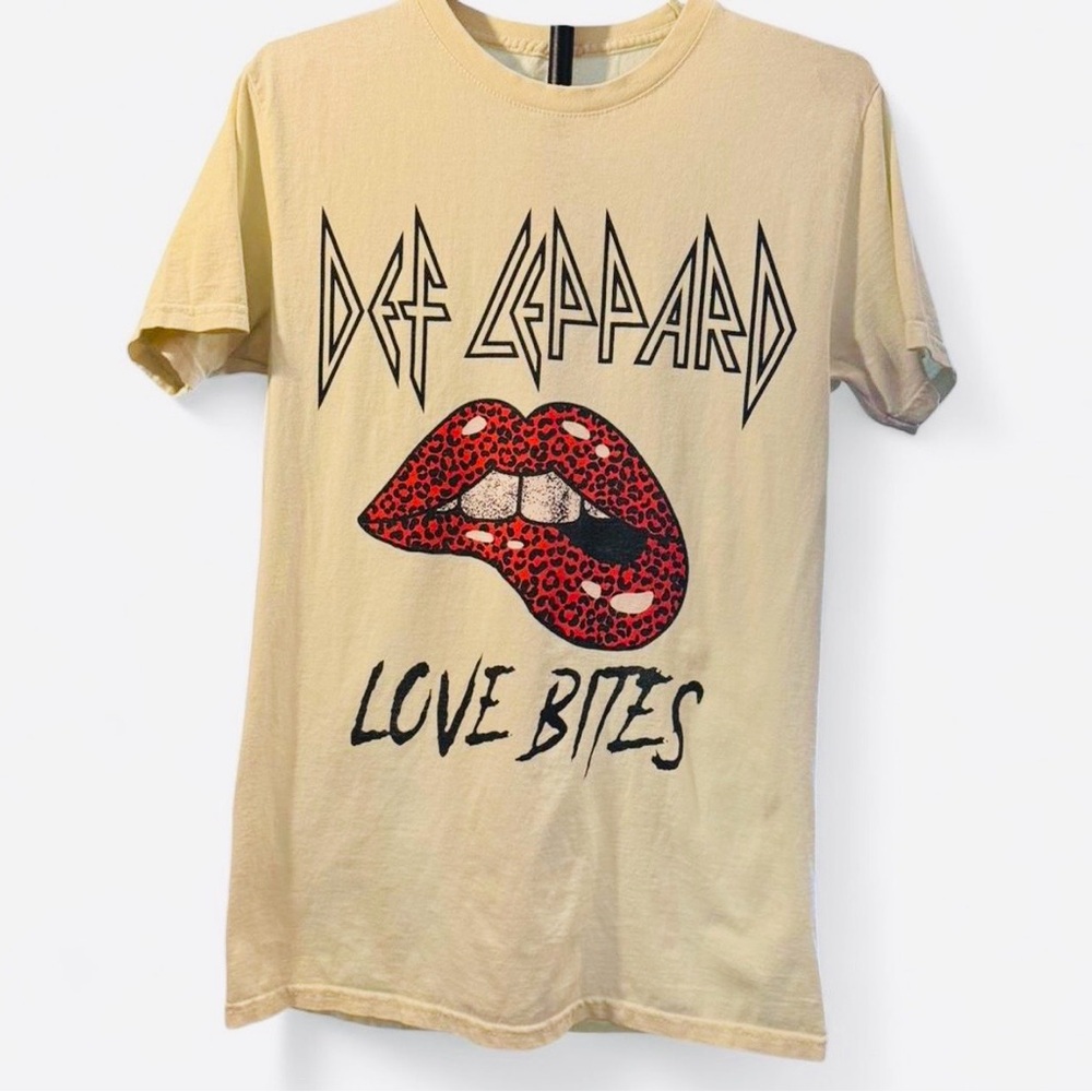 "Love Bites" Cream Graphic Tee